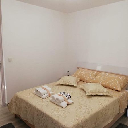 Apartment White Пула Екстер'єр фото