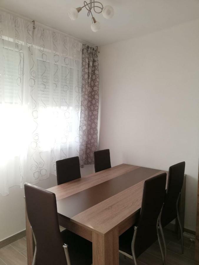 Apartment White Пула Екстер'єр фото