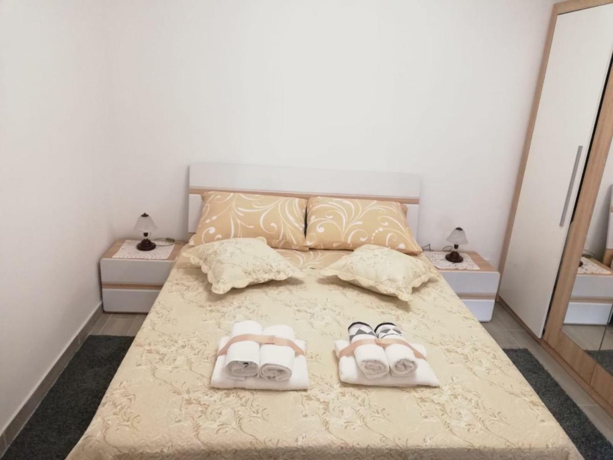 Apartment White Пула Екстер'єр фото