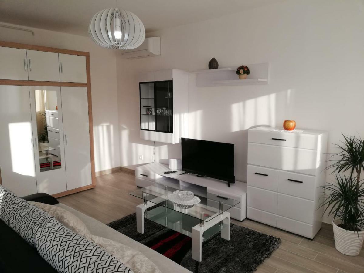 Apartment White Пула Екстер'єр фото