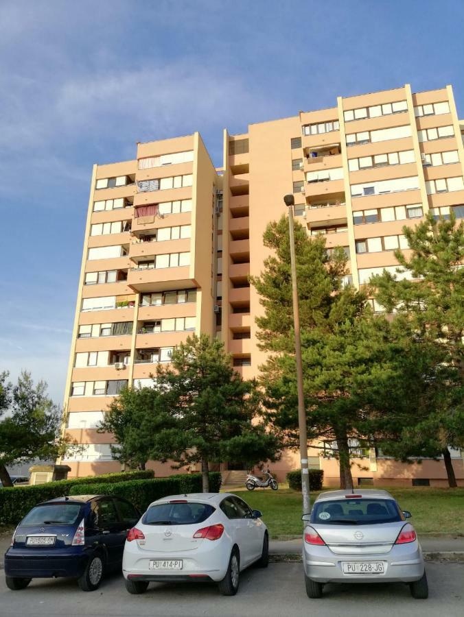 Apartment White Пула Екстер'єр фото